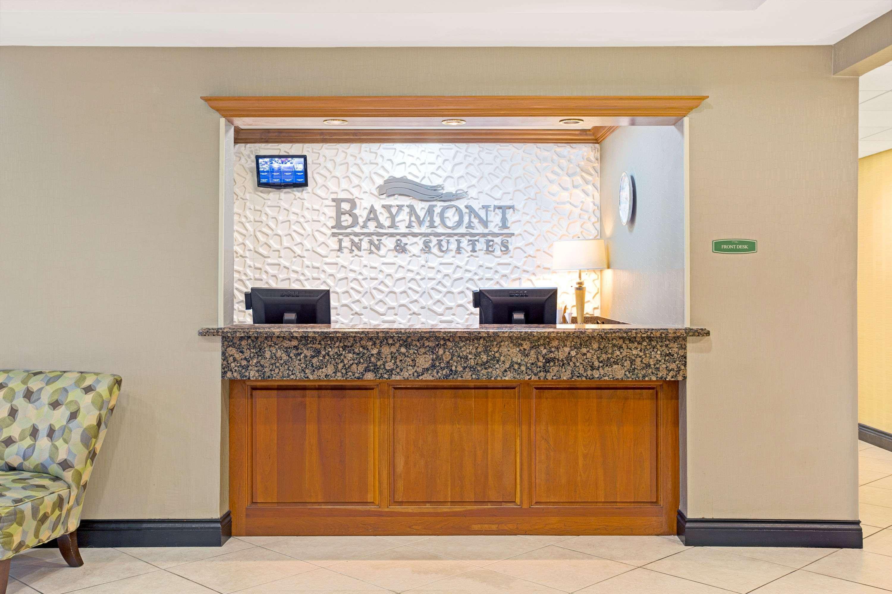Baymont By Wyndham Miami Doral Hotel Exterior photo